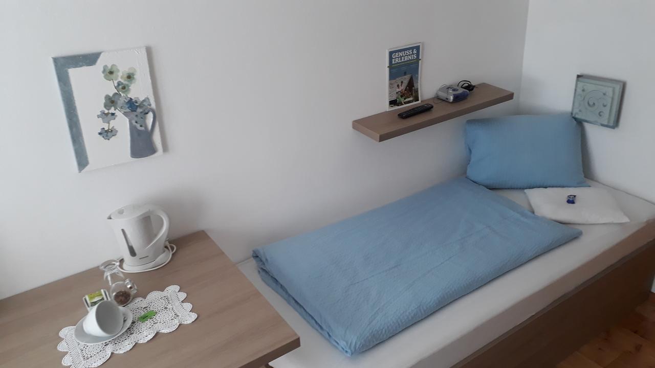 Gaestehaus Walpurga Russbach am Pass Gschütt Kültér fotó