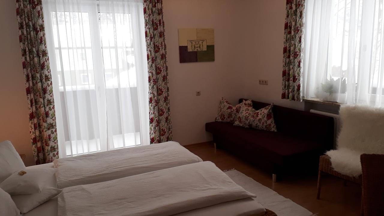 Gaestehaus Walpurga Russbach am Pass Gschütt Kültér fotó